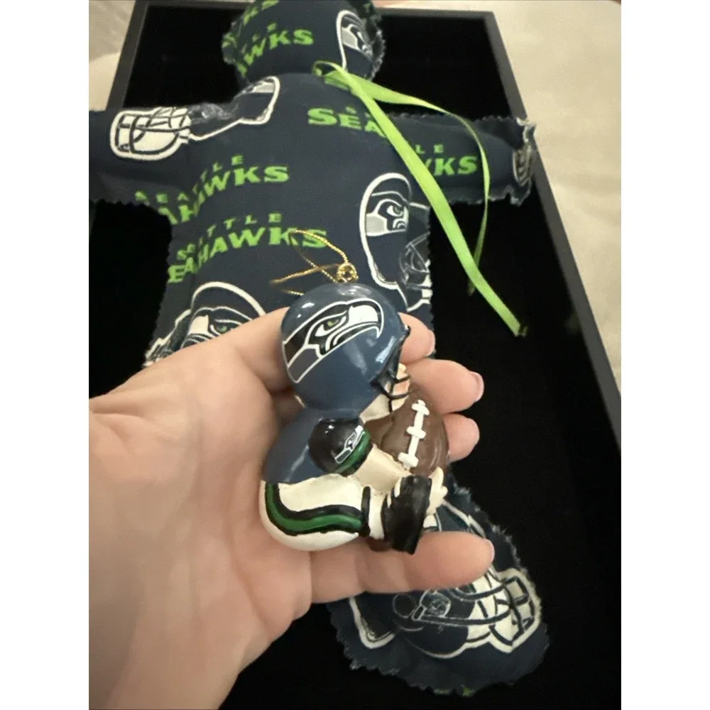 Seattle Seahawks NFL Christmas Ornament And Dammit‎ Doll.  4723